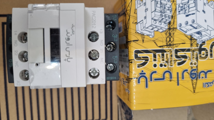 کنتاکتور 12 آمپر(۱۲A) مدل PA-C2 پارس اروندD12